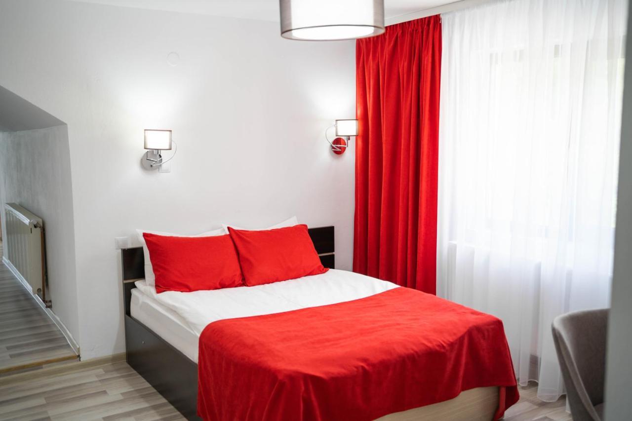 Piscul Negru Hotel - Transfagarasan Cumpăna Esterno foto